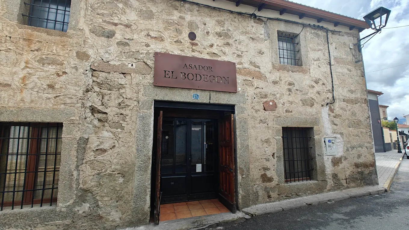 Fachada del Asador El Bodegón